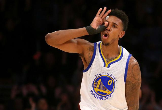 持球中距离 持球中距离